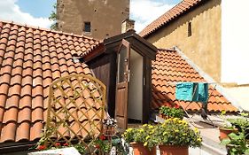 Romanticky Apartman U Veze Zelezna Panna