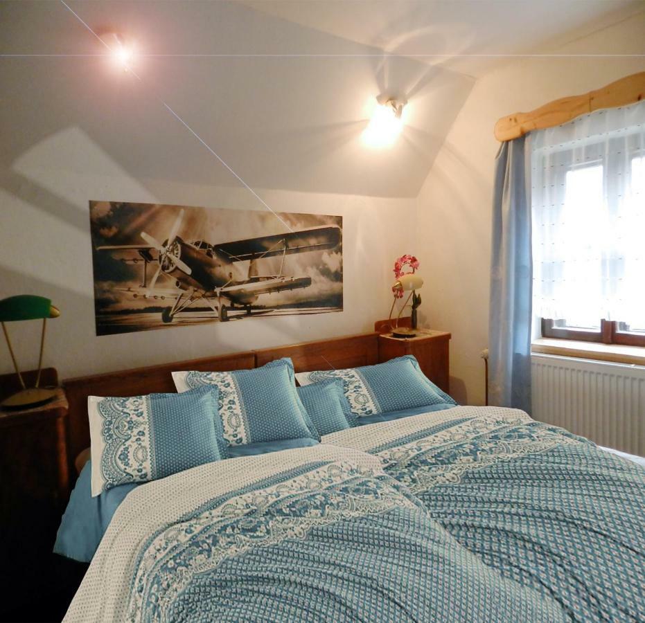 Romanticky Apartman U Veze Zelezna Panna Budweis Exterior foto