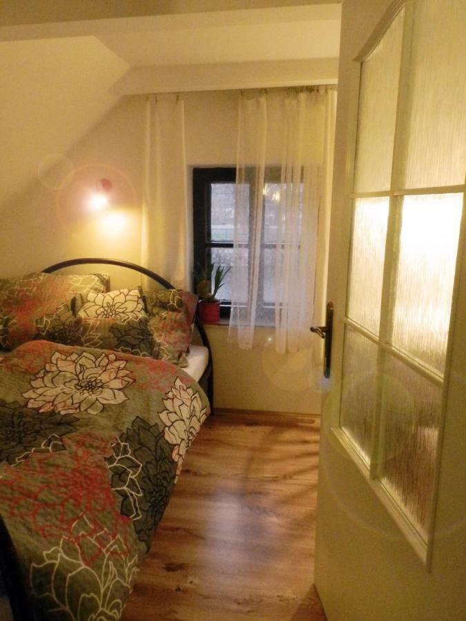 Romanticky Apartman U Veze Zelezna Panna Budweis Exterior foto