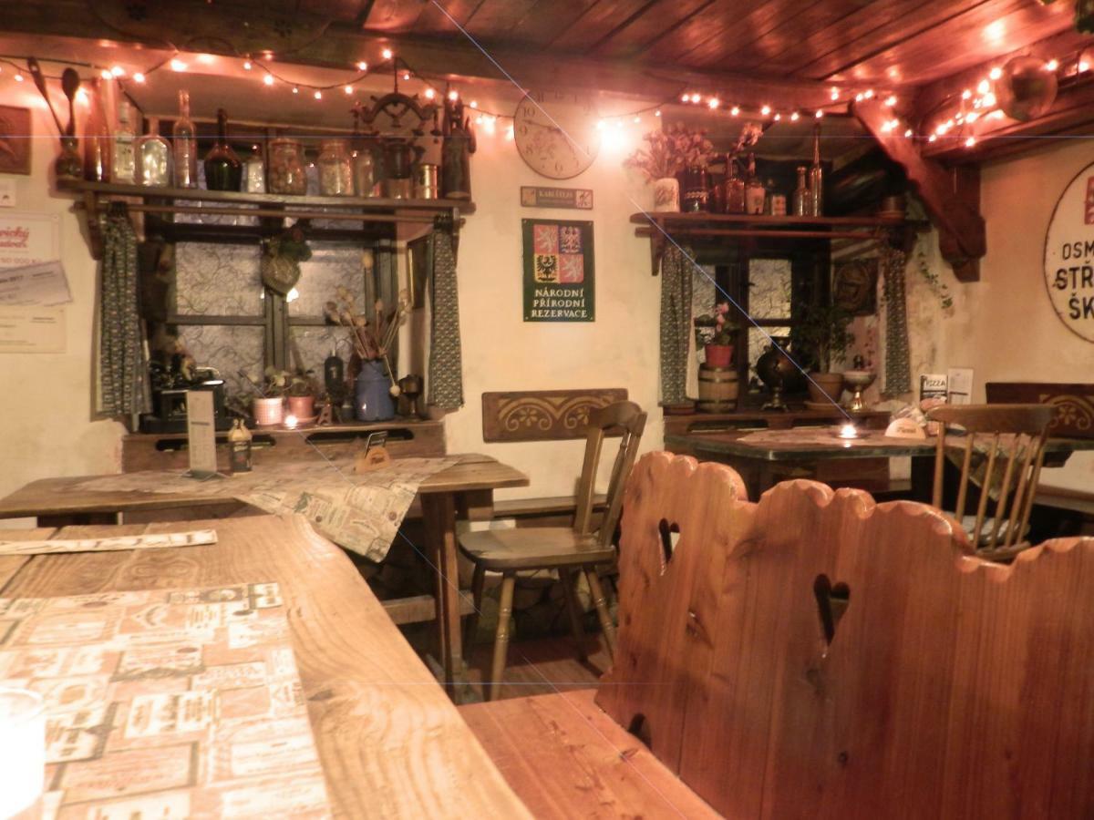 Romanticky Apartman U Veze Zelezna Panna Budweis Exterior foto