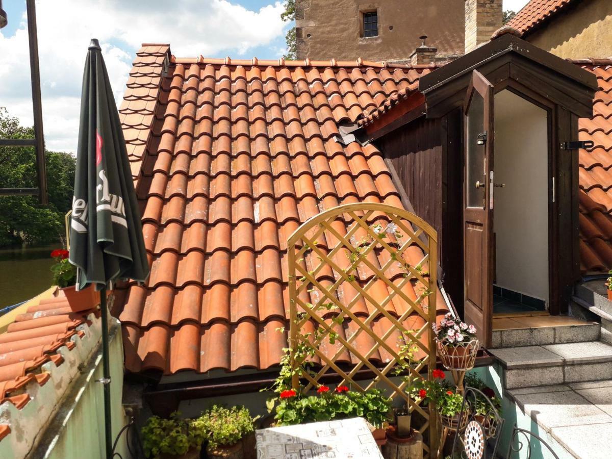 Romanticky Apartman U Veze Zelezna Panna Budweis Exterior foto